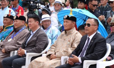 ҮНДЭСНИЙ ИХ БАЯР НААДАМД АМЖИЛТ ГАРГАСАН ТАМИРЧДАДАА ХҮНДЭТГЭЛ ҮЗҮҮЛЛЭЭ