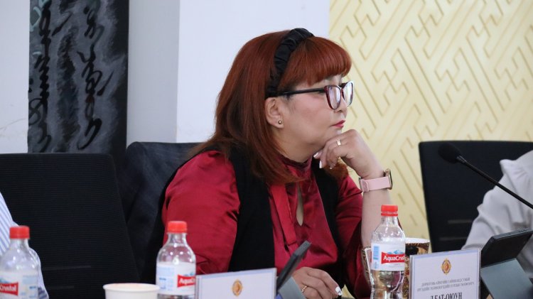 САЙНШАНД СУМЫН ИТХ-ЫН ЭЭЛЖИТ ХУРАЛДААН ХУРАЛДАЖ БАЙНА.