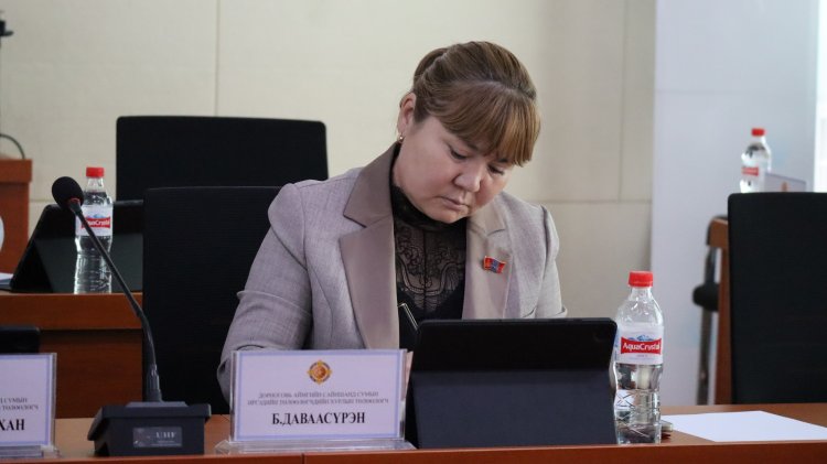 САЙНШАНД СУМЫН ИТХ-ЫН ЭЭЛЖИТ ХУРАЛДААН ХУРАЛДАЖ БАЙНА.