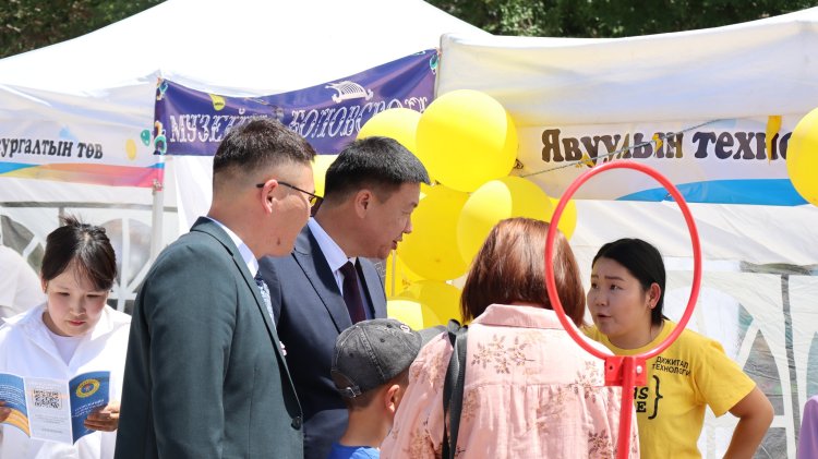 САЙНШАНД ХОТЫН ӨДӨР - БАЯРЫН НЭЭЛТ ЁСЛОЛ ТӨГӨЛДӨР БОЛЛОО
