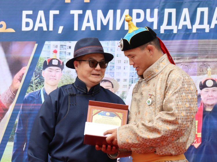 ҮНДЭСНИЙ ИХ БАЯР НААДАМД АМЖИЛТ ГАРГАСАН ТАМИРЧДАДАА ХҮНДЭТГЭЛ ҮЗҮҮЛЛЭЭ